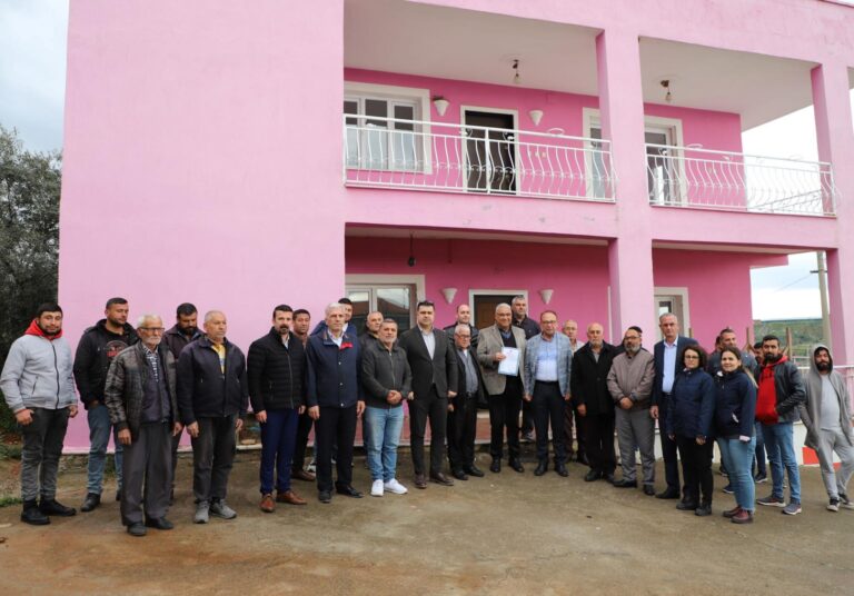 Başkan Çetin Akın Çepnibektaş Mahallesine Verdiği Sözü Yerine Getirdi Başkan Çetin Akın Çepnibektaş Mahallesine Verdiği Sözü Yerine Getirdi