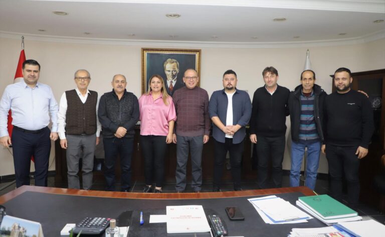 Turgutlu Belediyesinden Kadrolu İşçilerin Maaşlarına Yüzde 40 Zam Turgutlu Belediyesinden Kadrolu İşçilerin Maaşlarına Yüzde 40 Zam
