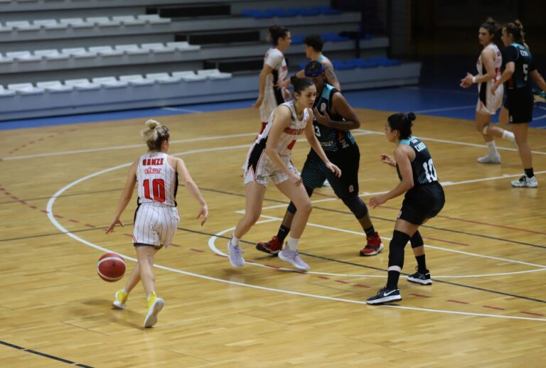 Turgutlu Belediyespor Tarsus Deplasmanında Turgutlu Belediyespor Tarsus Deplasmanında