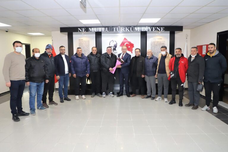 Amatör Futbol Kulüplerinden Başkan Çetin Akın’a Teşekkür Ziyareti Amatör Futbol Kulüplerinden Başkan Çetin Akın’a Teşekkür Ziyareti