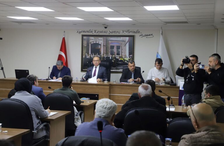 Başkan Çetin Akın, “Siyaseten işten çıkarılan evlatlarımıza benim nasıl ağabeylik yaptığımı herkes biliyor” Başkan Çetin Akın, “Siyaseten işten çıkarılan evlatlarımıza benim nasıl ağabeylik yaptığımı herkes biliyor”
