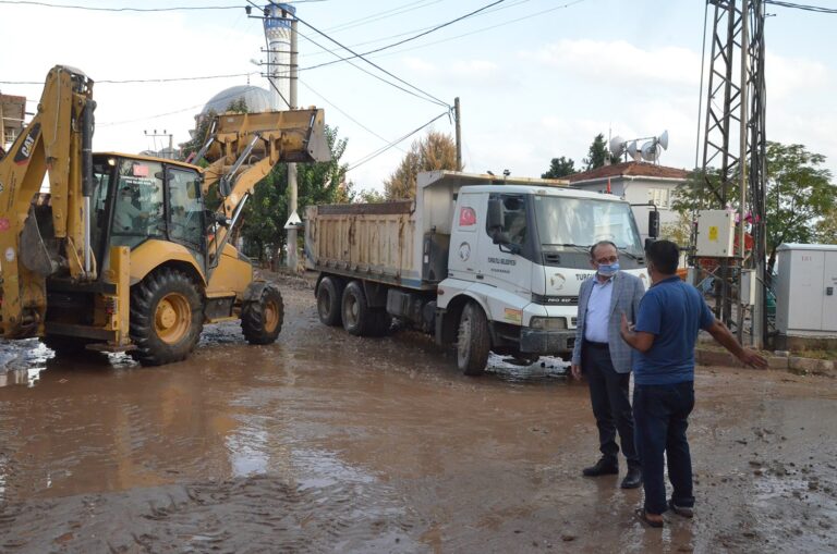 Başkan Çetin Akın’dan Selden Etkilenen İki Mahalleye Ziyaret