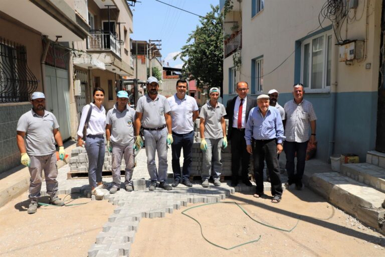 Başkan Çetin Akın: “Bozkurt Mahallemizdeki Yol Sorununu Kendi İmkanlarımızla Çözüyoruz” Başkan Çetin Akın: “Bozkurt Mahallemizdeki Yol Sorununu Kendi İmkanlarımızla Çözüyoruz”