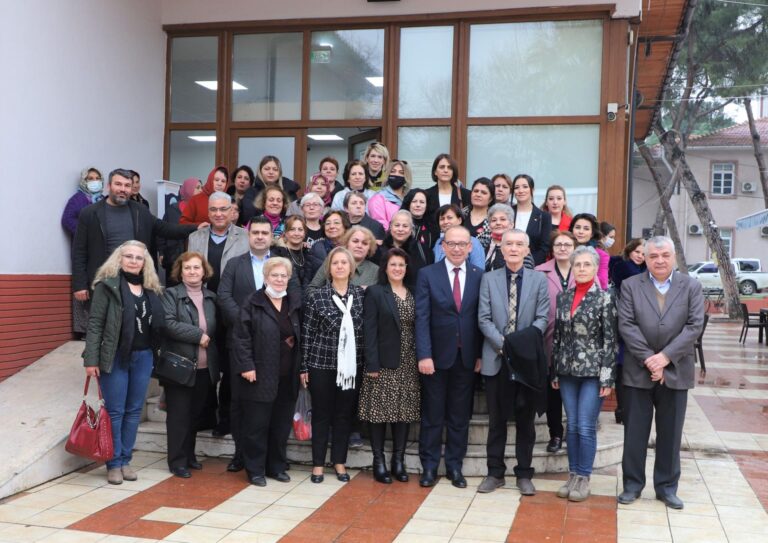 Başkan Çetin Akın’dan 8 Mart Dünya Emekçi Kadınlar Günü Ziyaretleri Başkan Çetin Akın’dan 8 Mart Dünya Emekçi Kadınlar Günü Ziyaretleri
