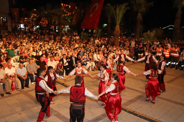 Turgutlu’da Makedonya ve Azerbaycan Kültürleri Rüzgarı Esti Turgutlu’da Makedonya ve Azerbaycan Kültürleri Rüzgarı Esti