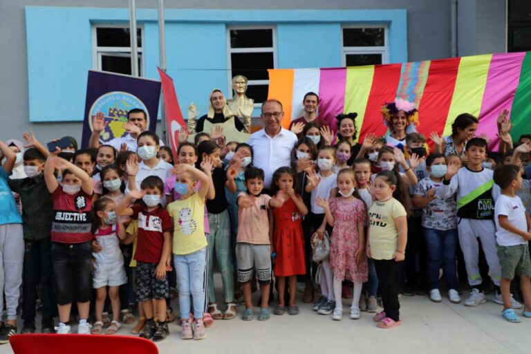 Turgutlu Belediyesi Çocukları Tiyatroyla Buluşturdu Turgutlu Belediyesi Çocukları Tiyatroyla Buluşturdu