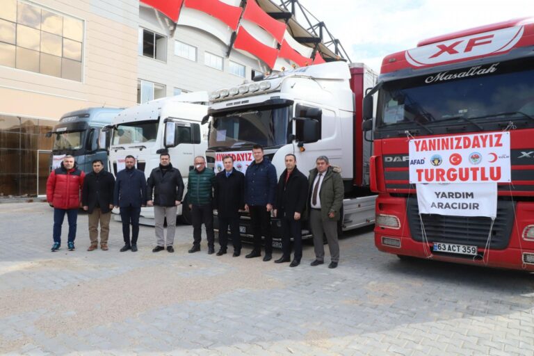Turgutlu’da Toplanan Yardım Malzemeleri Yola Çıktı Turgutlu’da Toplanan Yardım Malzemeleri Yola Çıktı