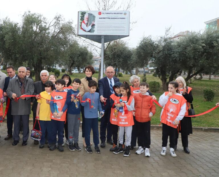 Çevre Mücadelesinin İki Önemli İsmi Turgutlu’da Ölümsüzleşti Çevre Mücadelesinin İki Önemli İsmi Turgutlu’da Ölümsüzleşti