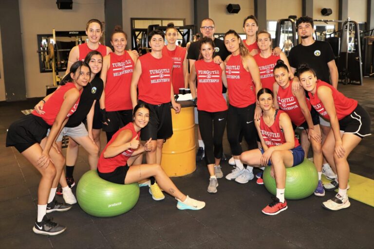 Turgutlu Belediyesi Kadın Basketbol Takımı Güne Fitness Antrenmanıyla Başladı