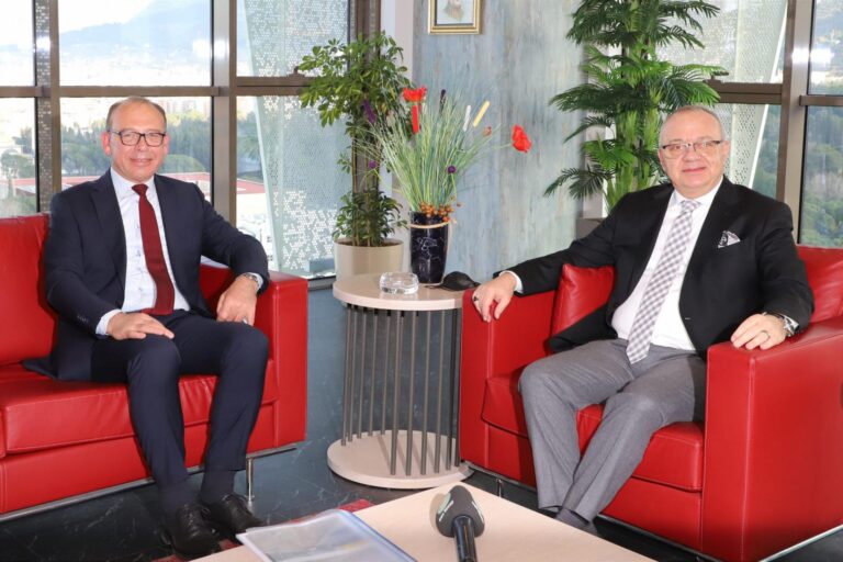 Başkan Çetin Akın’dan Manisa Büyükşehir Belediye Başkanı Cengiz Ergün’e Ziyaret Başkan Çetin Akın’dan Manisa Büyükşehir Belediye Başkanı Cengiz Ergün’e Ziyaret