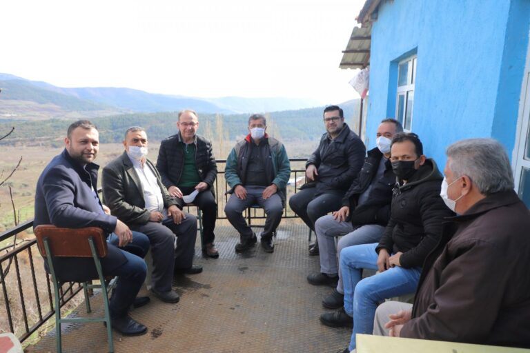 Başkan Çetin Akın’dan Yağıştan Etkilenen Mahallelere Ziyaret Başkan Çetin Akın’dan Yağıştan Etkilenen Mahallelere Ziyaret