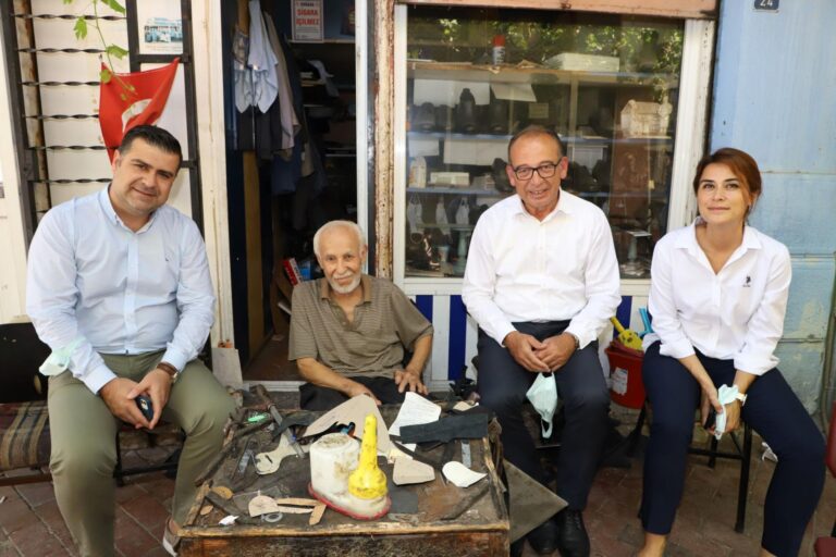 Başkan Akın Kuyumcu Esnafını Ziyaret etti Başkan Akın Kuyumcu Esnafını Ziyaret etti