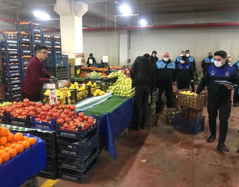 Turgutlu Zabıtasından Cumartesi Pazarı’nda İşgal Denetimi