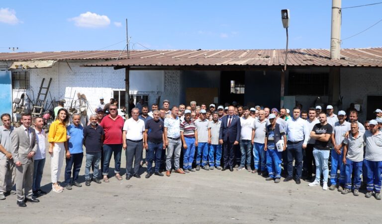 Turgutlu Belediyesi “Temiz Turgutlu” İçin Çalıştı Turgutlu Belediyesi “Temiz Turgutlu” İçin Çalıştı