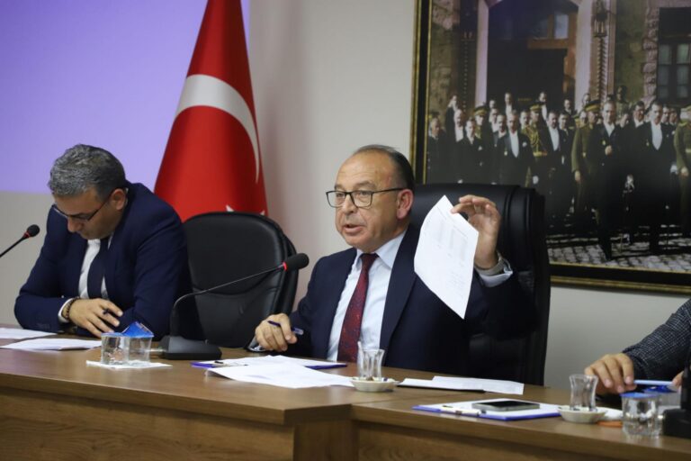 Başkan Çetin Akın: “Zannedecek misiniz ki bu yetkileri vermeyince Çetin Akın’ın sırtı yere gelecek, mümkün mü?” Başkan Çetin Akın: “Zannedecek misiniz ki bu yetkileri vermeyince Çetin Akın’ın sırtı yere gelecek, mümkün mü?”