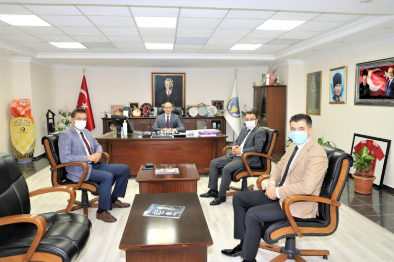 Manisa Büyükşehir Belediyesi Genel Sekreteri Aytaç Yalçınkaya’dan Başkan Akın’a Ziyaret Manisa Büyükşehir Belediyesi Genel Sekreteri Aytaç Yalçınkaya’dan Başkan Akın’a Ziyaret
