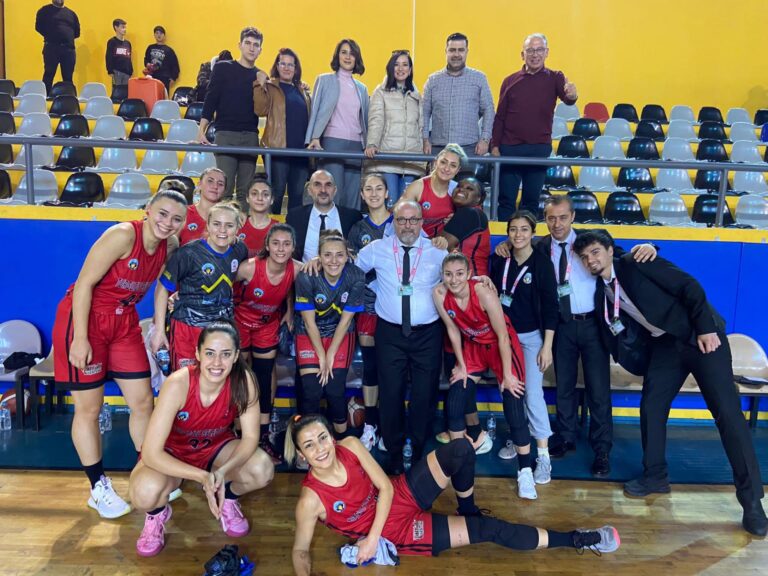 Turgutlu Belediyespor’dan Potada Farklı Galibiyet: 92-33 Turgutlu Belediyespor’dan Potada Farklı Galibiyet: 92-33