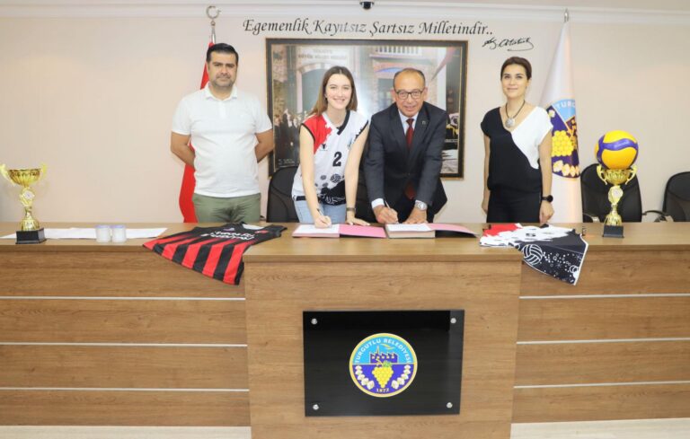 Turgutlu Belediyespor Formasını Giyecek Bir Diğer İsim Sude Özel Oldu Turgutlu Belediyespor Formasını Giyecek Bir Diğer İsim Sude Özel Oldu