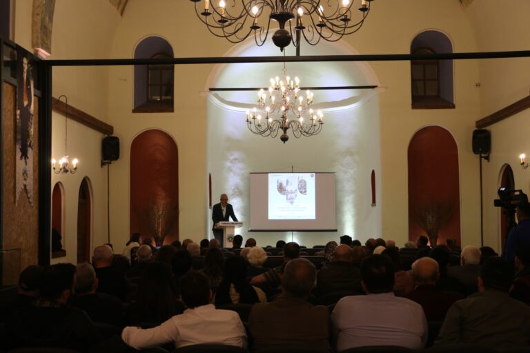 Müze Sohbetleri Eski Belediye Binasında Yoğun İlgiyle Devam Ediyor Müze Sohbetleri Eski Belediye Binasında Yoğun İlgiyle Devam Ediyor