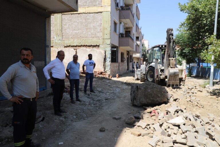 Başkan Çetin Akın’dan Hafta Sonu Çıkartması Başkan Çetin Akın’dan Hafta Sonu Çıkartması