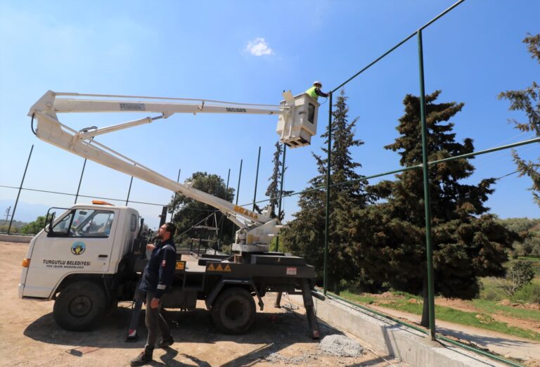 Turgutlu Belediyesinden Kırsal Mahallelere Yeni Spor Alanları Turgutlu Belediyesinden Kırsal Mahallelere Yeni Spor Alanları
