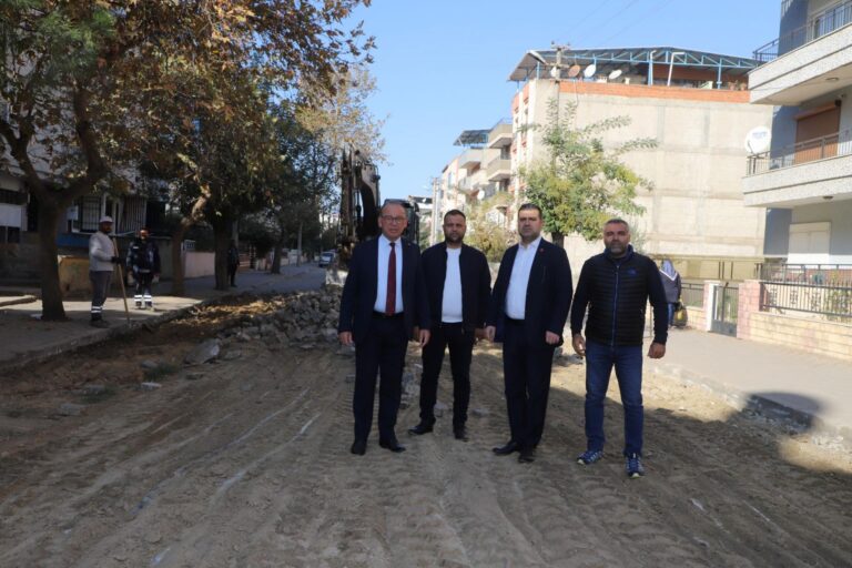 Turgutlu Belediyesi Çamlıca Yolu’nu Yeniliyor Turgutlu Belediyesi Çamlıca Yolu’nu Yeniliyor