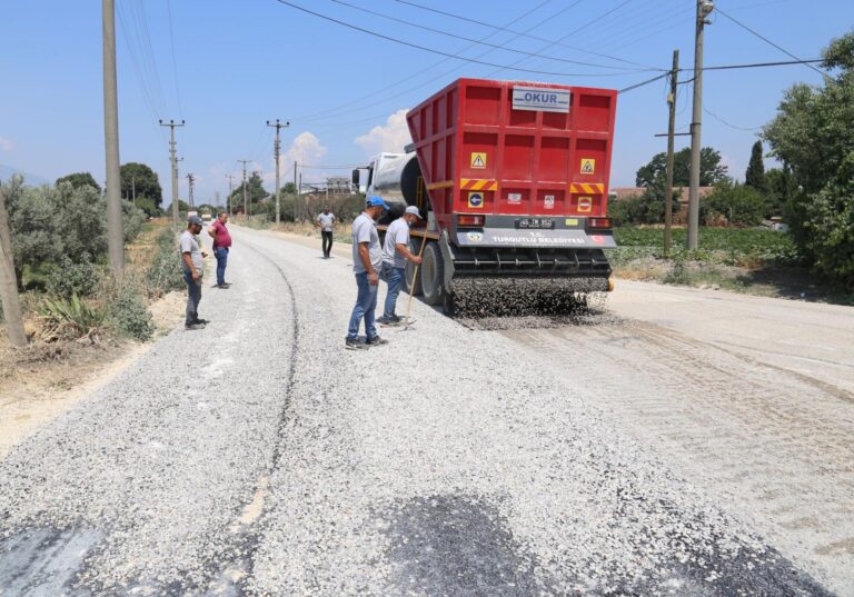 Turgutlu Belediyesinden Asfalt Mesaisi Turgutlu Belediyesinden Asfalt Mesaisi
