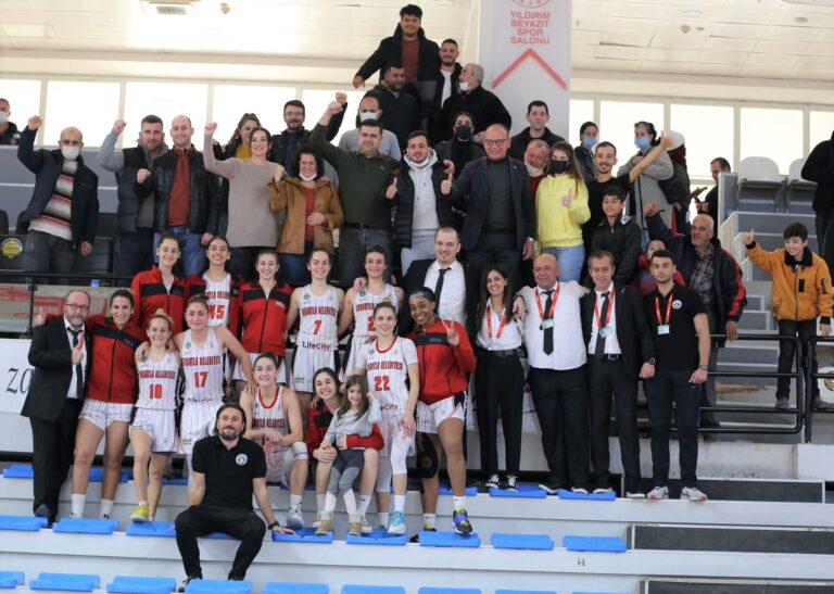 Kritik Maçın Galibi Turgutlu Belediyespor Kadın Basketbol Takımı Oldu Kritik Maçın Galibi Turgutlu Belediyespor Kadın Basketbol Takımı Oldu