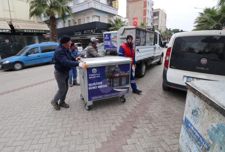 Turgutlu Belediyesi Çöp Konteynerlerini Yeniliyor Turgutlu Belediyesi Çöp Konteynerlerini Yeniliyor