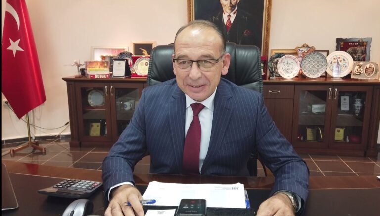 CHP Grup Başkanvekili Özgür Özel’den Başkan Akın’a Tebrik Telefonu CHP Grup Başkanvekili Özgür Özel’den Başkan Akın’a Tebrik Telefonu