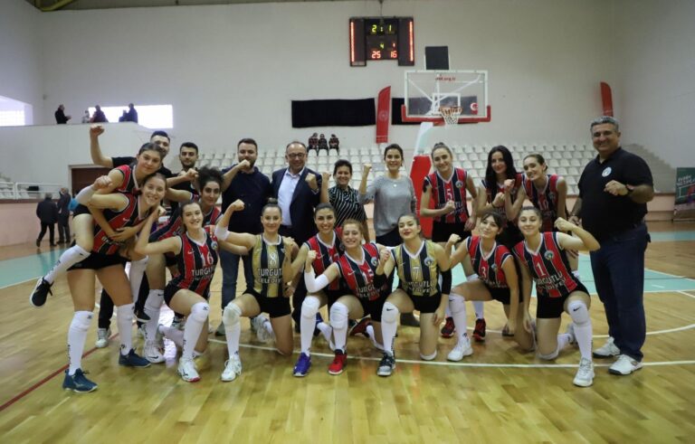 Turgutlu Belediyespor Kadın Voleybol Takımı Galibiyet Serisini Bozmadı Turgutlu Belediyespor Kadın Voleybol Takımı Galibiyet Serisini Bozmadı