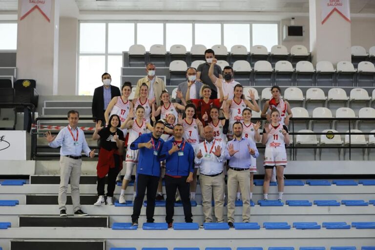 Turgutlu Belediyespor Kadın Basketbol Takımından Bir Galibiyet Daha: 90-32