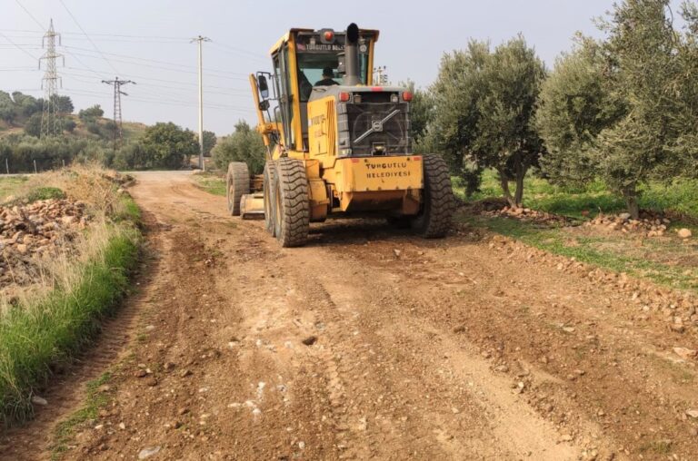 Turgutlu Belediyesi Kırsal Mahallerde Çalışmalarını Sürdürüyor Turgutlu Belediyesi Kırsal Mahallerde Çalışmalarını Sürdürüyor