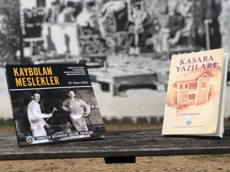 Turgutlu Belediyesi Kültür Yayınlarından İki Yeni Kitap Turgutlu Belediyesi Kültür Yayınlarından İki Yeni Kitap