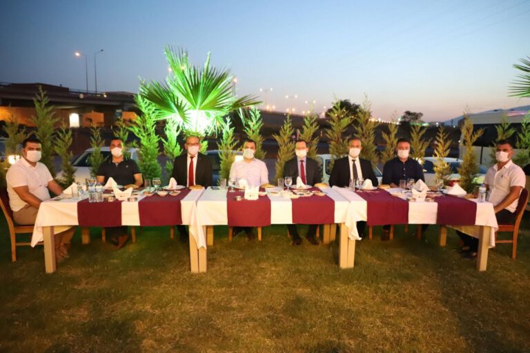 Başkan Akın’dan Turgutluspor’a Moral Yemeği Başkan Akın’dan Turgutluspor’a Moral Yemeği