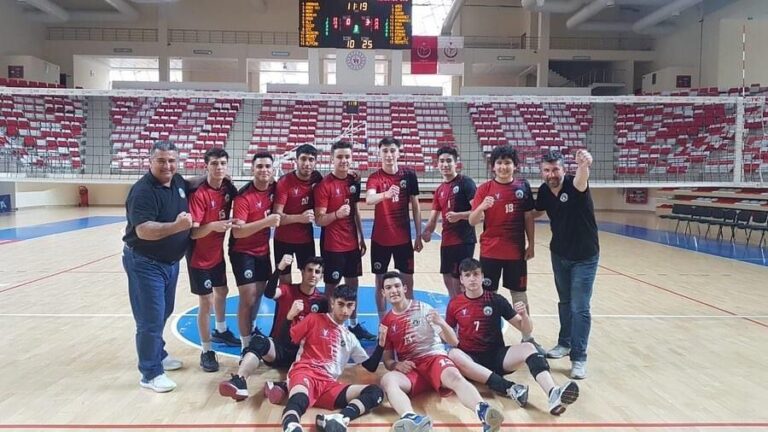 Turgutlu Belediyespor’un Yıldız Erkekleri Türkiye Şampiyonası için Mersin’de Turgutlu Belediyespor’un Yıldız Erkekleri Türkiye Şampiyonası için Mersin’de