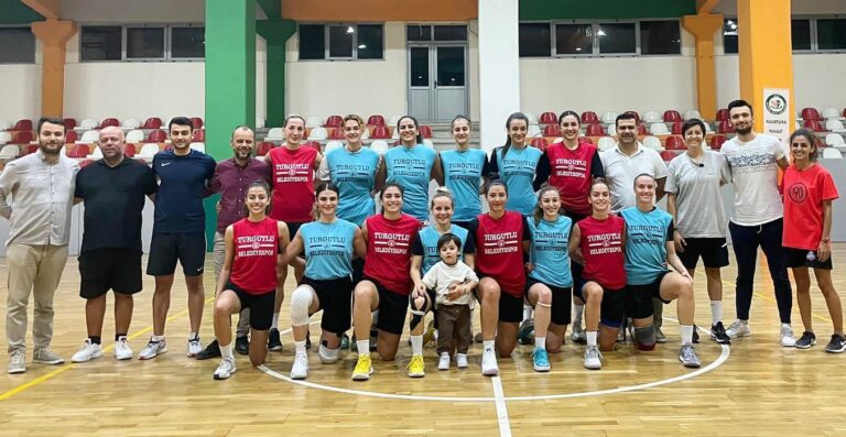 Turgutlu Belediyespor Kadın Basketbol Takımı Bir Üst Ligde Turgutlu Belediyespor Kadın Basketbol Takımı Bir Üst Ligde
