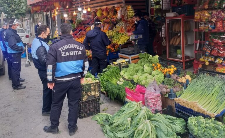 Kaldırım İşgali ve Seyyara Yönelik Denetimler Devam Ediyor Kaldırım İşgali ve Seyyara Yönelik Denetimler Devam Ediyor