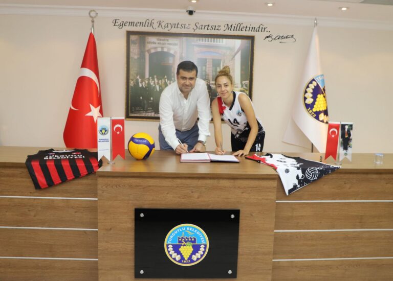 Turgutlu Belediyespor’da Belin Sude Karahan da İmzaladı Turgutlu Belediyespor’da Belin Sude Karahan da İmzaladı