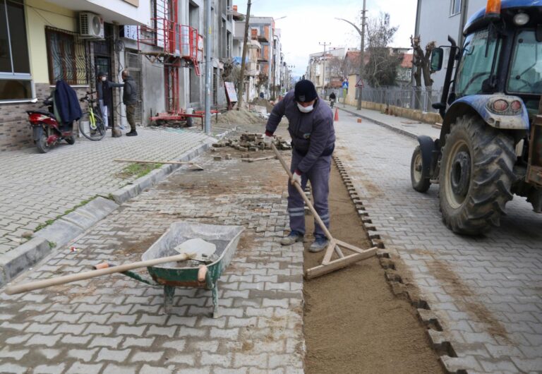 “Vatandaşlarımızın herhangi bir sorun yaşamamaları adına çalışmalarımıza devam ediyoruz” “Vatandaşlarımızın herhangi bir sorun yaşamamaları adına çalışmalarımıza devam ediyoruz”