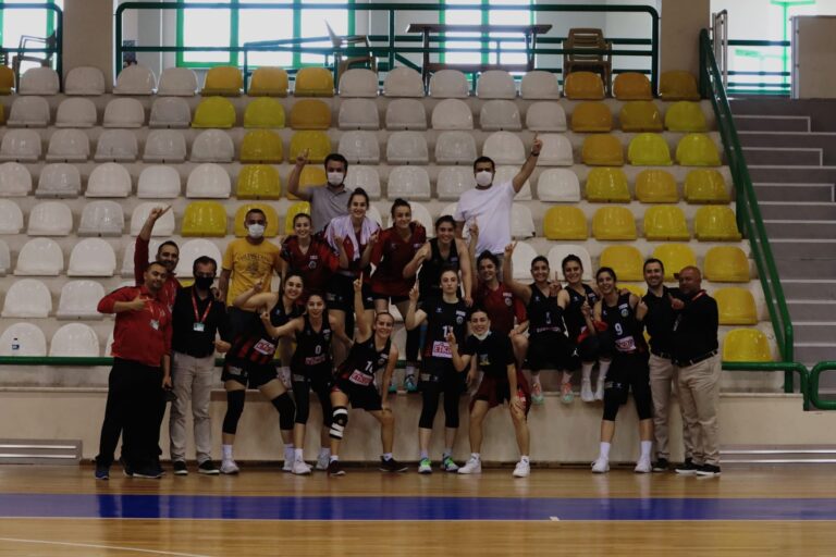 Turgutlu Belediye Kadın Basketbol Final Grubunda Turgutlu Belediye Kadın Basketbol Final Grubunda