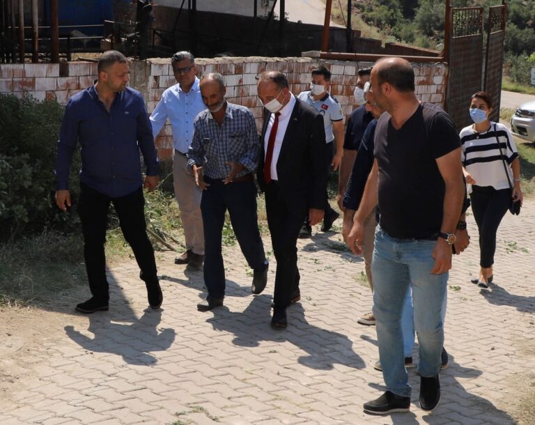 Başkan Akın’dan Orman Yangınının Yaşandığı Mahallelere Ziyaret Başkan Akın’dan Orman Yangınının Yaşandığı Mahallelere Ziyaret