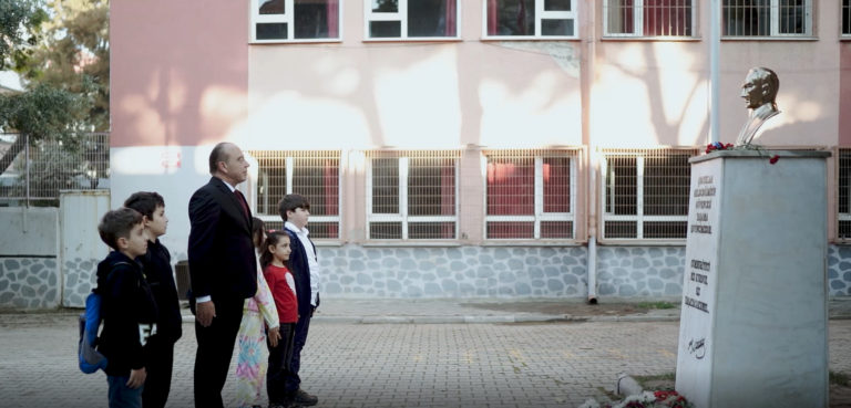 Turgutlu Belediyesinden Duygusal 10 Kasım Videosu Turgutlu Belediyesinden Duygusal 10 Kasım Videosu