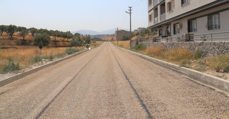 Turgutlu Belediyesinden Selvilitepe Mahallesine Asfalt Atağı Turgutlu Belediyesinden Selvilitepe Mahallesine Asfalt Atağı