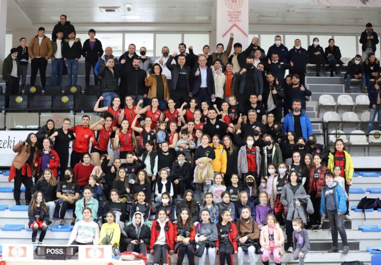 Filede Turgutlu Belediyespor Rüzgarı Esti Filede Turgutlu Belediyespor Rüzgarı Esti