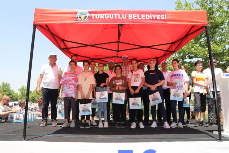 Turgutlu Belediyesinden Çevre Günü Etkinliği Turgutlu Belediyesinden Çevre Günü Etkinliği