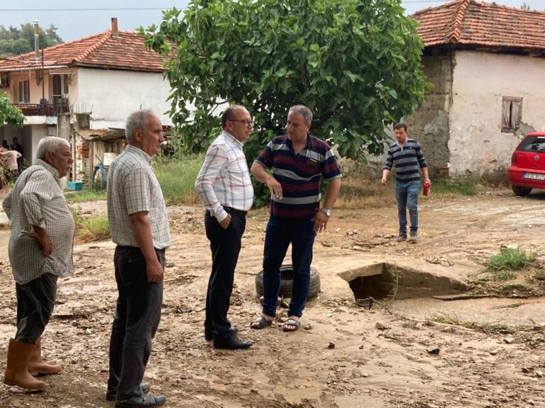 Başkan Çetin Akın’dan Yağıştan Etkilenen Kurudere Mahallesine Ziyaret Başkan Çetin Akın’dan Yağıştan Etkilenen Kurudere Mahallesine Ziyaret
