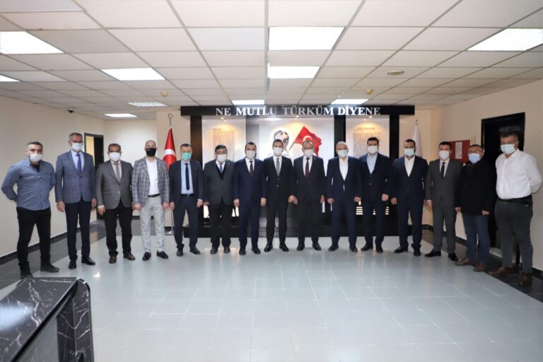 CHP Genel Başkan Yardımcısı Ahmet Akın’dan Başkan Çetin Akın’a Ziyaret CHP Genel Başkan Yardımcısı Ahmet Akın’dan Başkan Çetin Akın’a Ziyaret