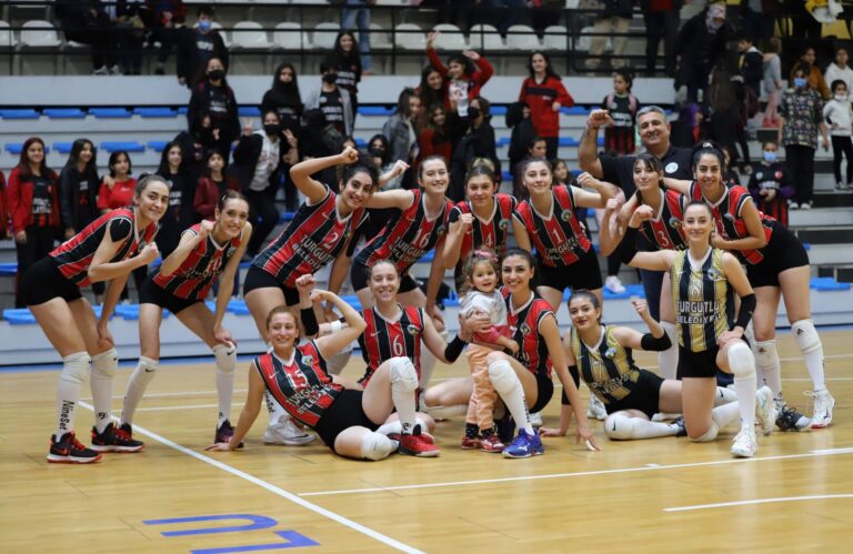 Turgutlu Belediyespor Kadın Voleybol Takımı Rota Koleji’nin Evine Konuk Olacak Turgutlu Belediyespor Kadın Voleybol Takımı Rota Koleji’nin Evine Konuk Olacak