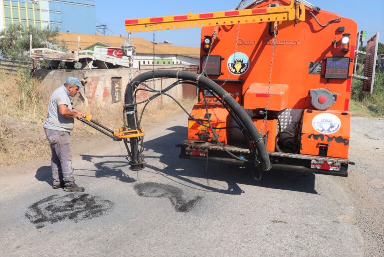 Turgutlu Belediyesi Ekiplerinden 20 Farklı Noktada Eş Zamanlı Çalışma Turgutlu Belediyesi Ekiplerinden 20 Farklı Noktada Eş Zamanlı Çalışma